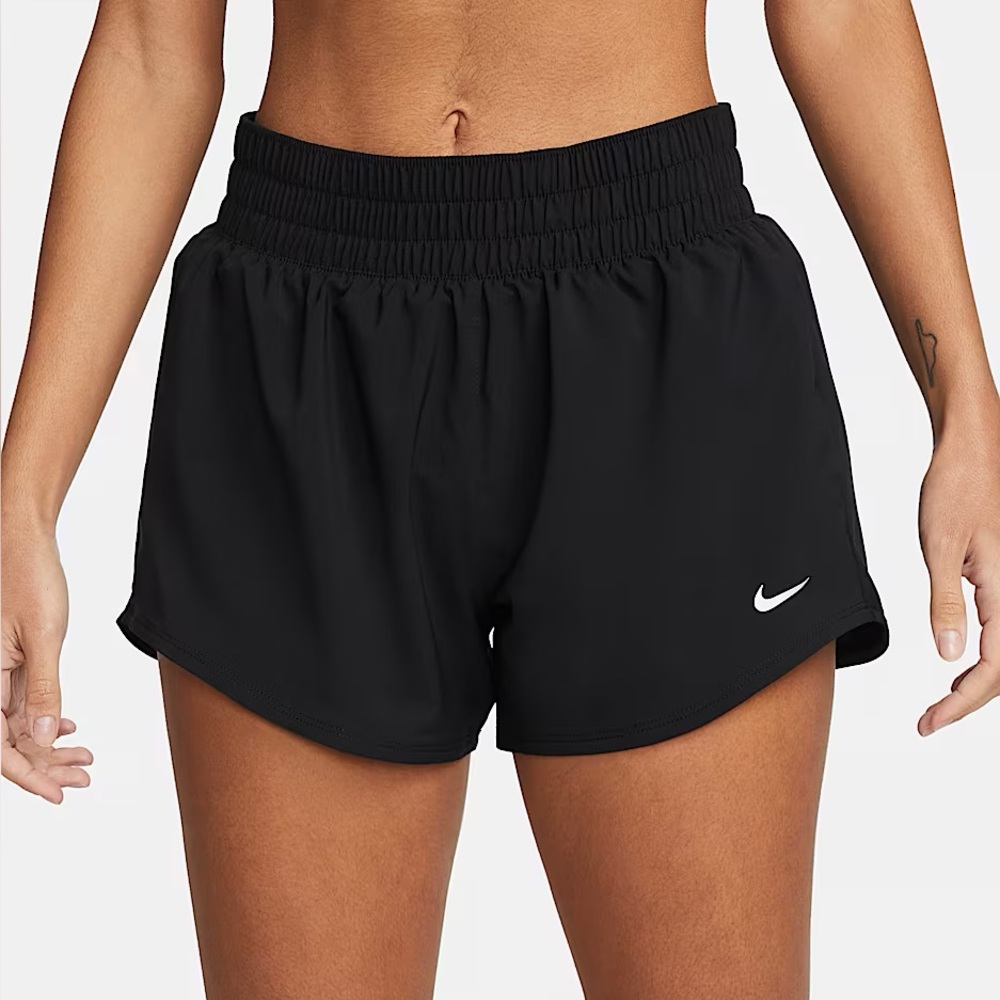 NWT Nike Women's Dri-FIT Mid-Rise 3" Brief-Lined Shorts Size Medium
